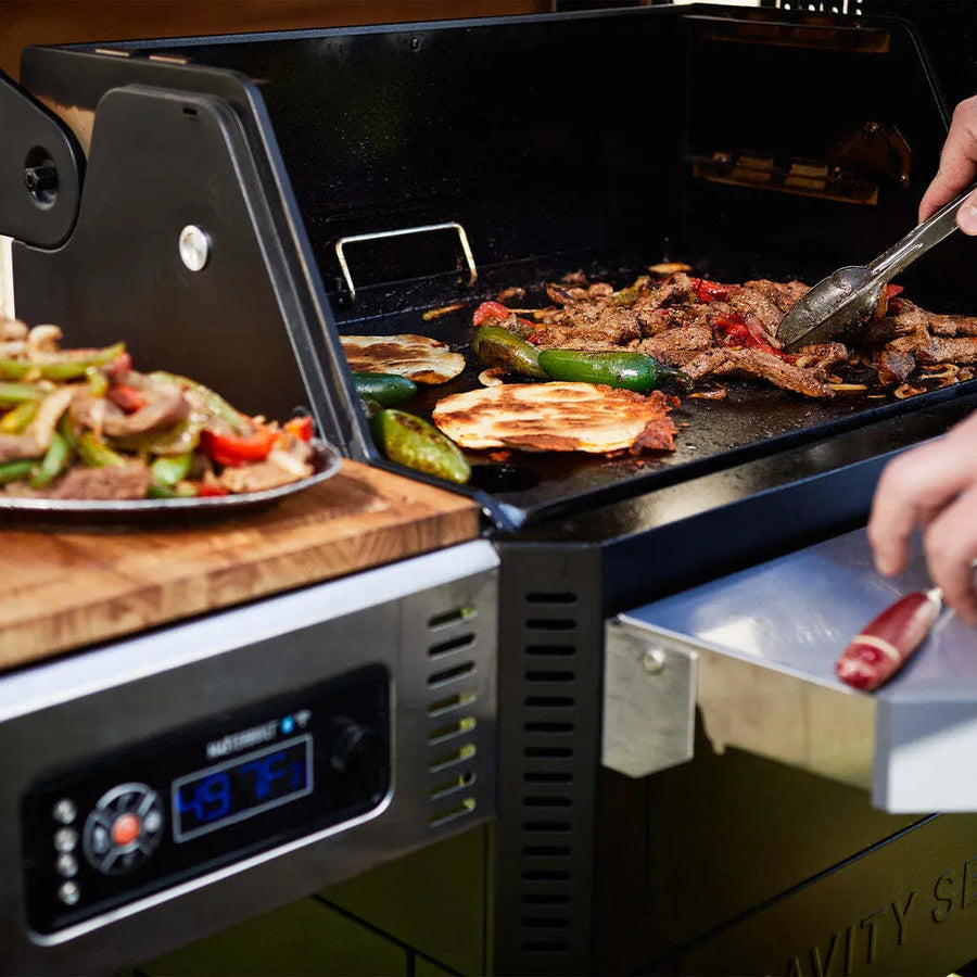 Gravity Series® 800 Digital Charcoal Griddle + Grill + Smoker - Pizzaofnar.is